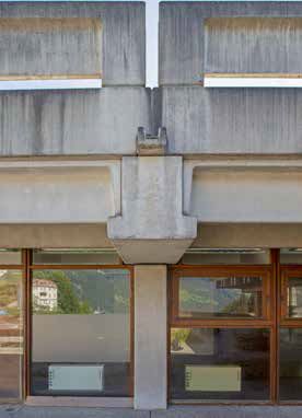 Kongresszentrum, Detailansicht der Erdgeschoßzone